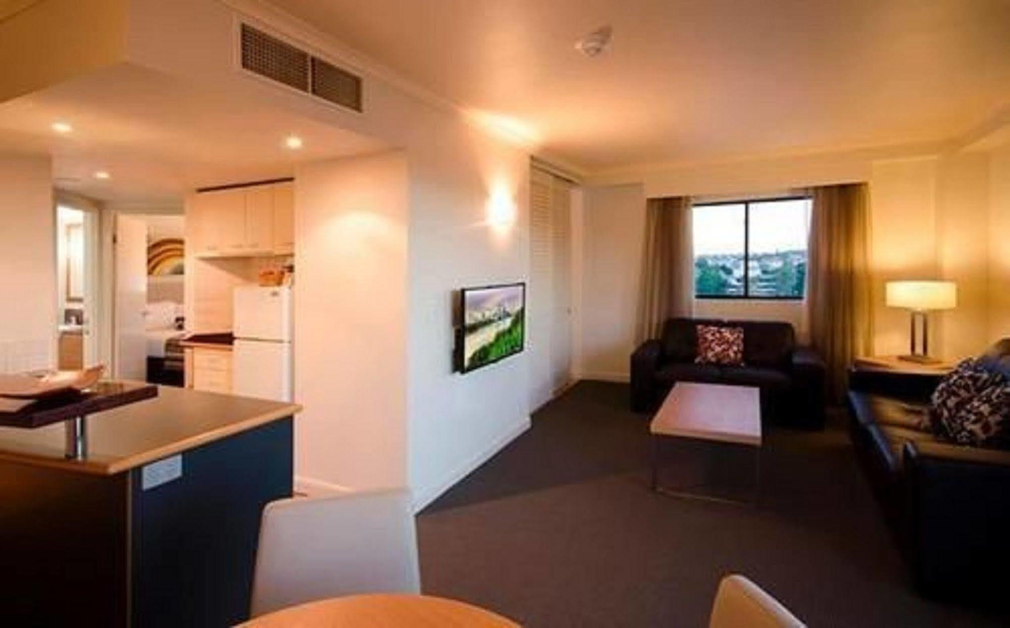 Central Cosmo Apartment Hotel Бризбейн Екстериор снимка
